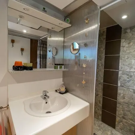 Apartment Flat *