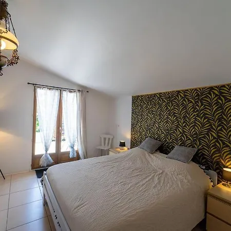 Apartment Flat *